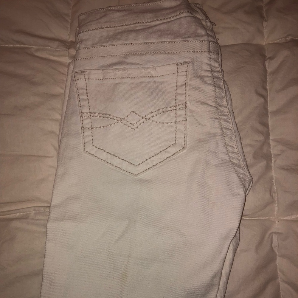 Mudd White Jeans/ripped//size: 1